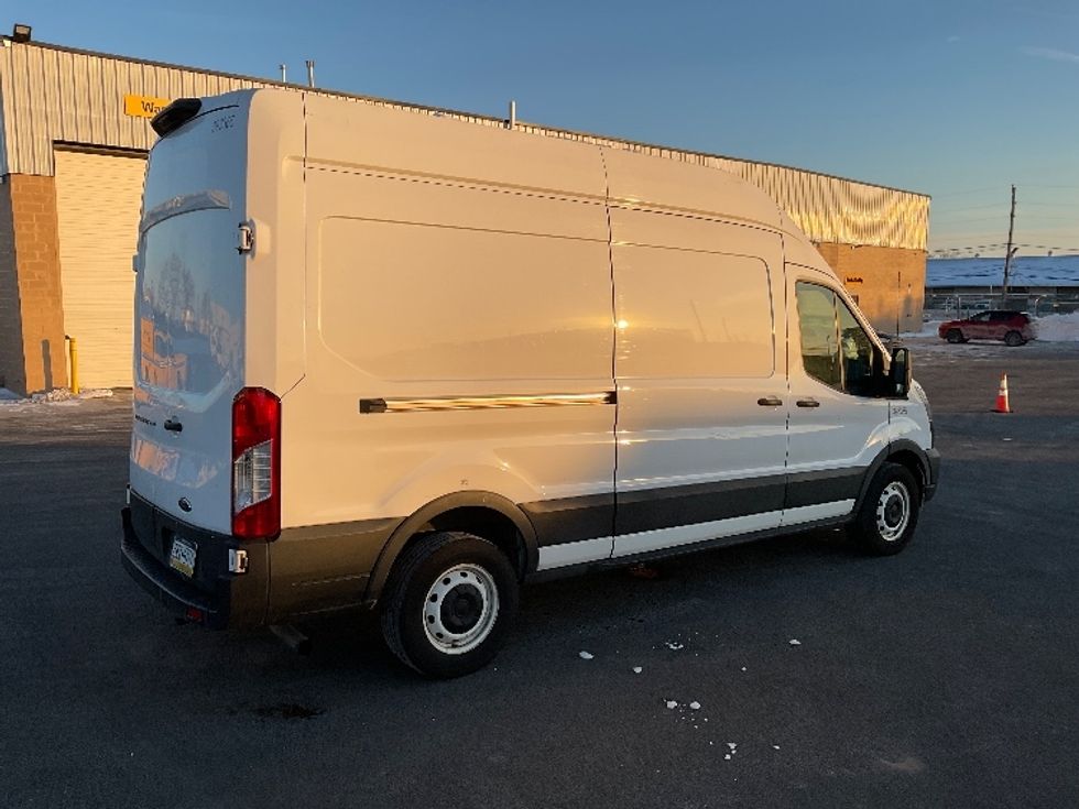 Cargo Van (Panel Van)-Light and Medium Duty Trucks-Ford-2021-Transit 250-Philadelphia-PA-138,667\n\t\tmiles-$ 27,750 - Image 11