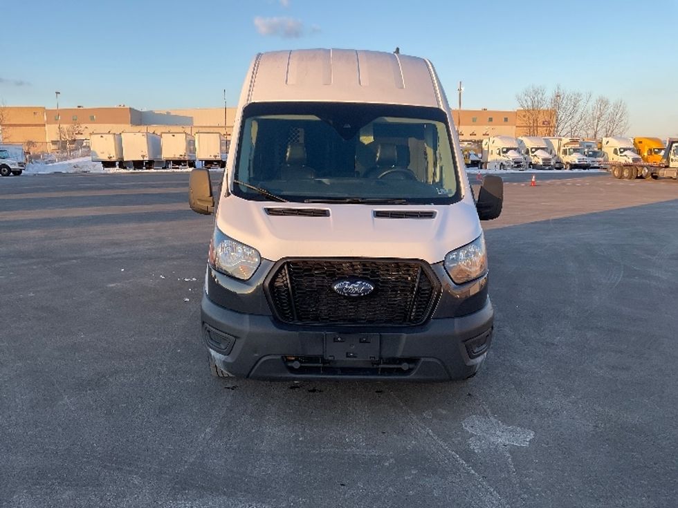 Cargo Van (Panel Van)-Light and Medium Duty Trucks-Ford-2021-Transit 250-Philadelphia-PA-138,667\n\t\tmiles-$ 27,750 - Image 2