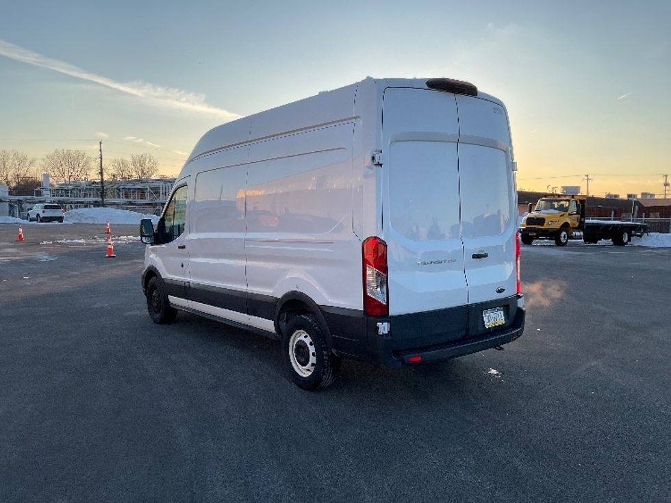 Cargo Van (Panel Van)-Light and Medium Duty Trucks-Ford-2021-Transit 250-Philadelphia-PA-138,667\n\t\tmiles-$ 27,750 - Image 6