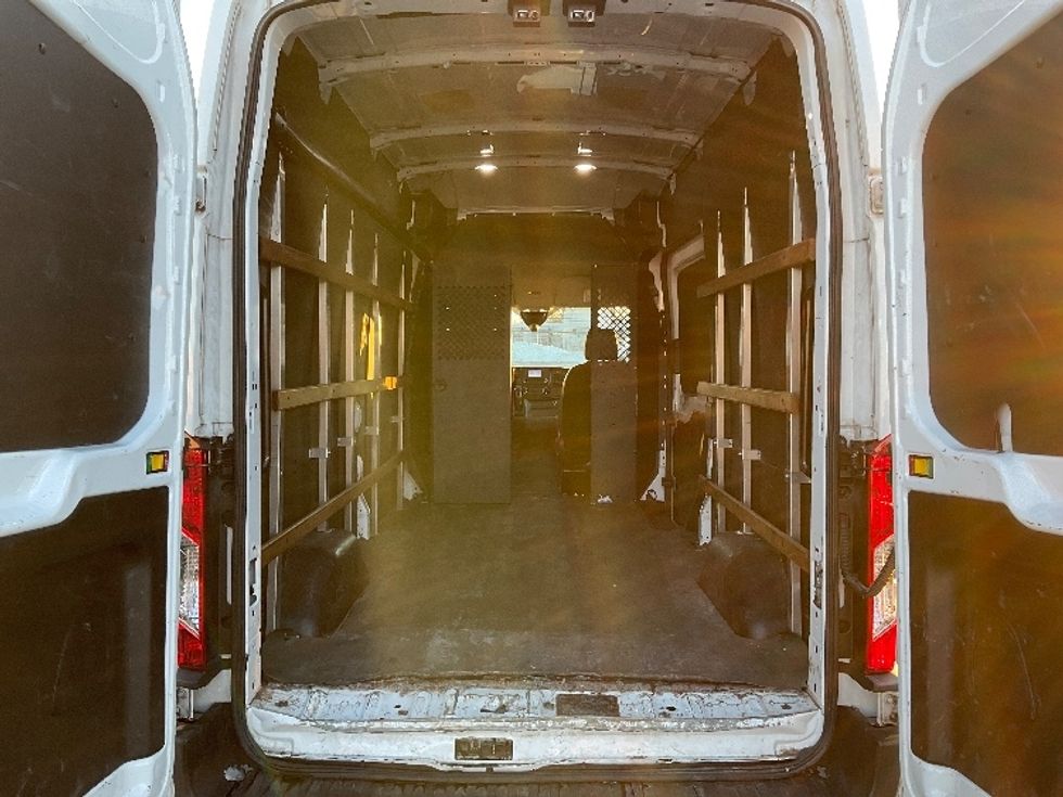 Cargo Van (Panel Van)-Light and Medium Duty Trucks-Ford-2021-Transit 250-Philadelphia-PA-138,667\n\t\tmiles-$ 27,750 - Image 8