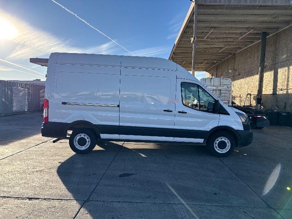 Cargo Van (Panel Van)-Light and Medium Duty Trucks-Ford-2021-Transit 250-Phoenix-AZ-107,937\n\t\tmiles-$ 32,750 - Image 12