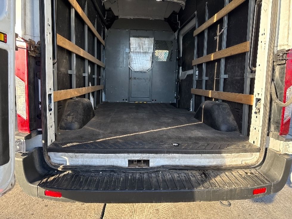 Cargo Van (Panel Van)-Light and Medium Duty Trucks-Ford-2021-Transit 250-Phoenix-AZ-107,937\n\t\tmiles-$ 32,750 - Image 8