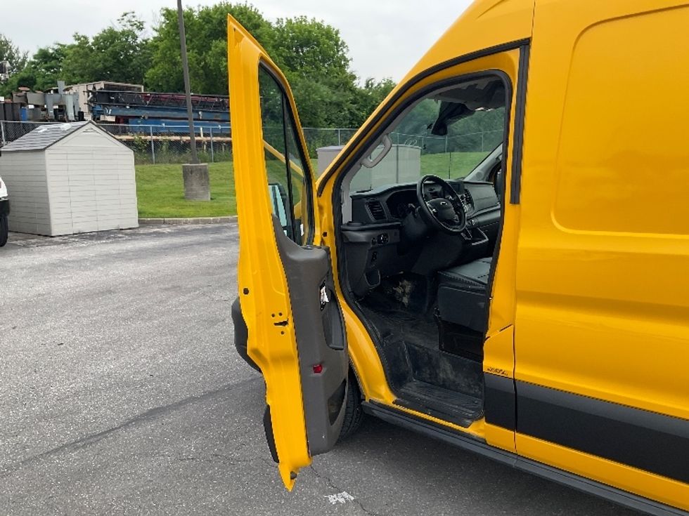 Cargo Van (Panel Van)-Light and Medium Duty Trucks-Ford-2021-Transit 250-Piqua-OH-83,579\n\t\tmiles-$ 29,500 - Image 13