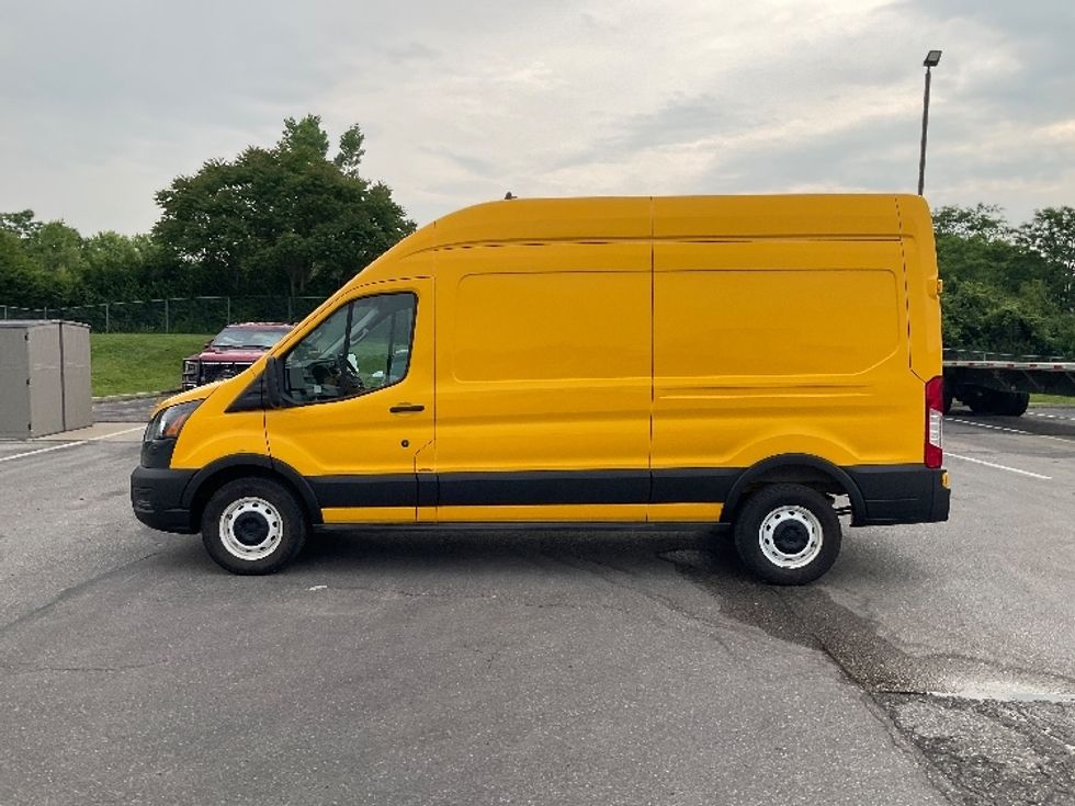 Cargo Van (Panel Van)-Light and Medium Duty Trucks-Ford-2021-Transit 250-Piqua-OH-83,579\n\t\tmiles-$ 29,500 - Image 4