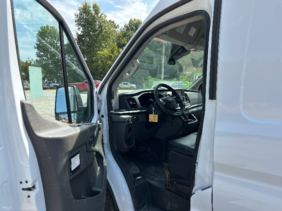 Cargo Van (Panel Van)-Light and Medium Duty Trucks-Ford-2021-Transit 250-Poplar Bluff-MO-56,728\n\t\tmiles-$ 34,750 - Image 15