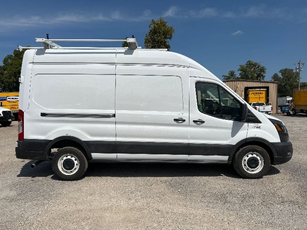 2021 Ford Transit photo 9