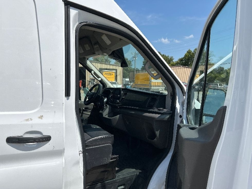 Cargo Van (Panel Van)-Light and Medium Duty Trucks-Ford-2021-Transit 250-Poplar Bluff-MO-72,415\n\t\tmiles-$ 33,500 - Image 19