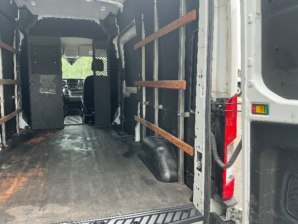 Cargo Van (Panel Van)-Light and Medium Duty Trucks-Ford-2021-Transit 250-Prince George-VA-182,600\n\t\tmiles-$ 23,750 - Image 12