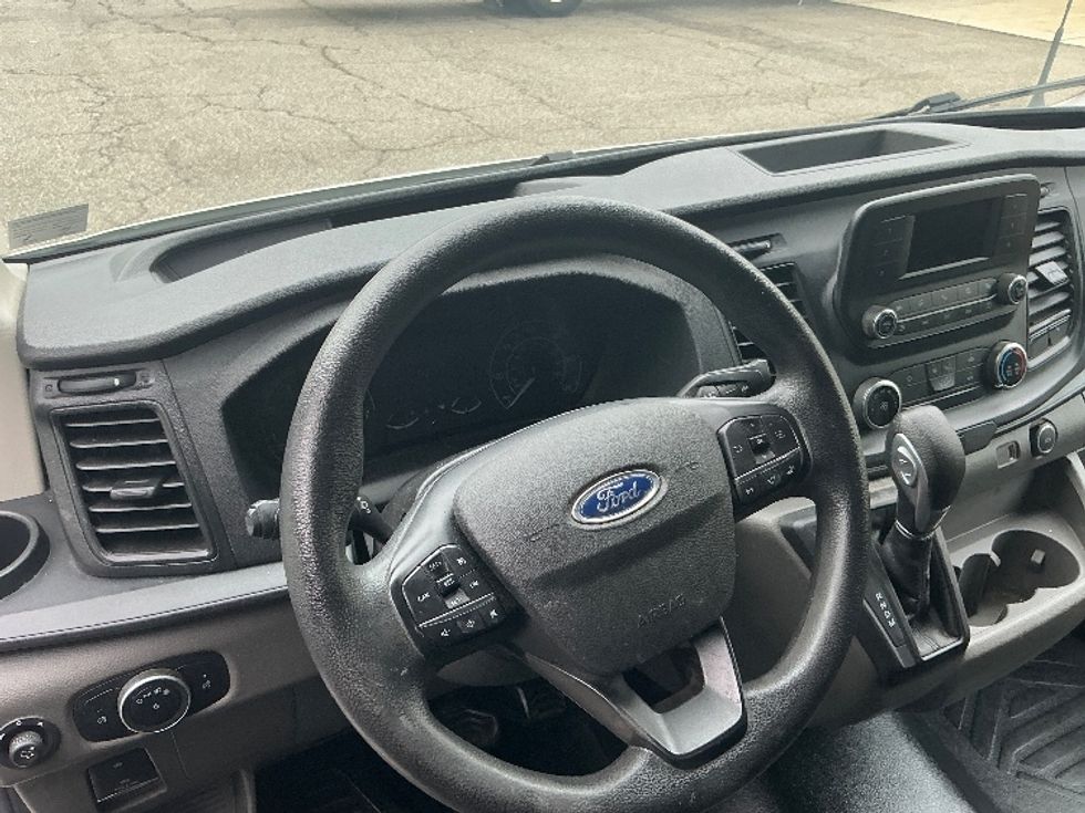 Cargo Van (Panel Van)-Light and Medium Duty Trucks-Ford-2021-Transit 250-Prince George-VA-182,600\n\t\tmiles-$ 23,750 - Image 17