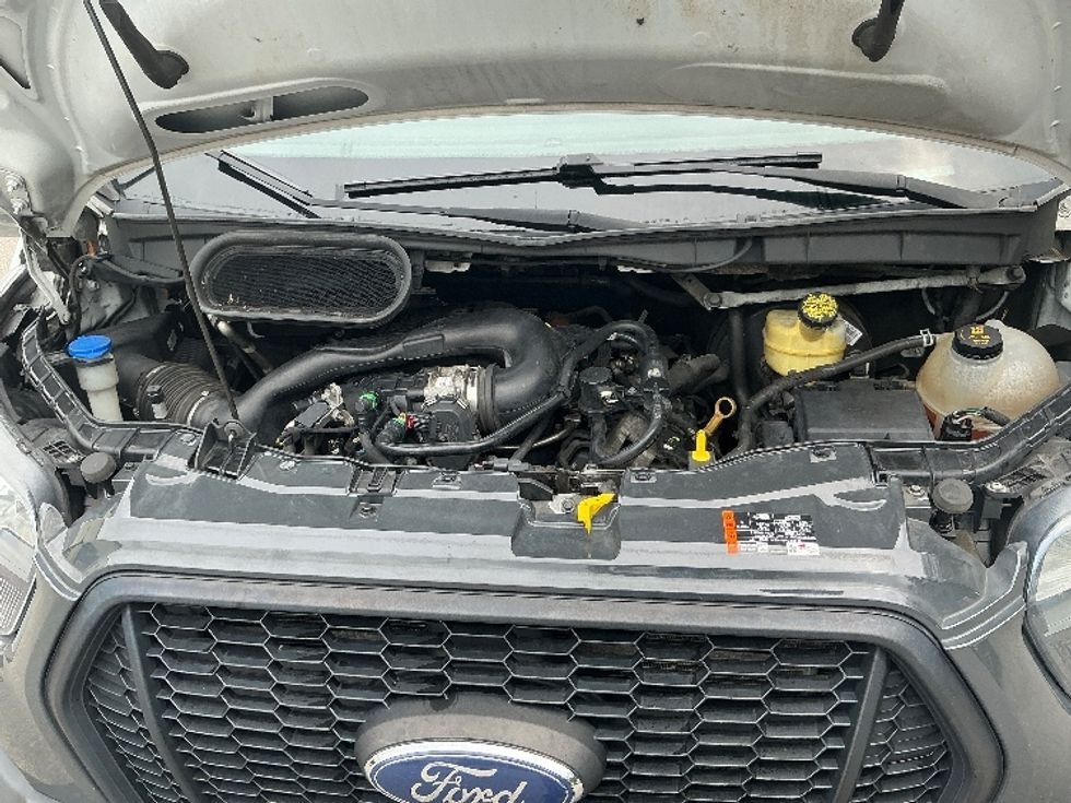 Cargo Van (Panel Van)-Light and Medium Duty Trucks-Ford-2021-Transit 250-Prince George-VA-182,600\n\t\tmiles-$ 23,750 - Image 23