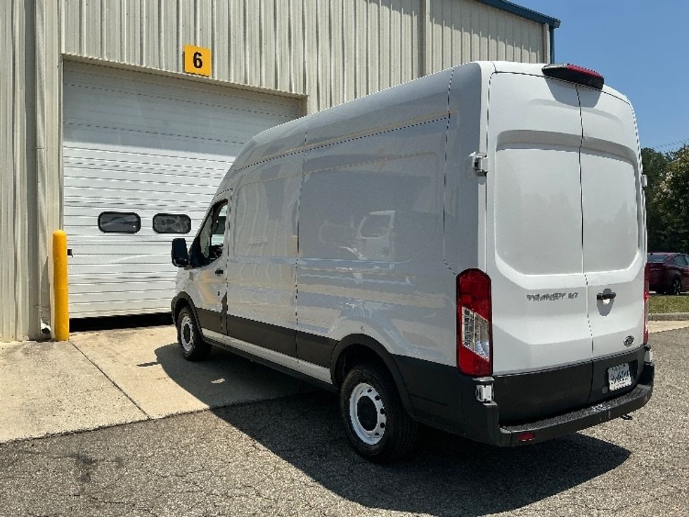 Cargo Van (Panel Van)-Light and Medium Duty Trucks-Ford-2021-Transit 250-Prince George-VA-182,600\n\t\tmiles-$ 23,750 - Image 6