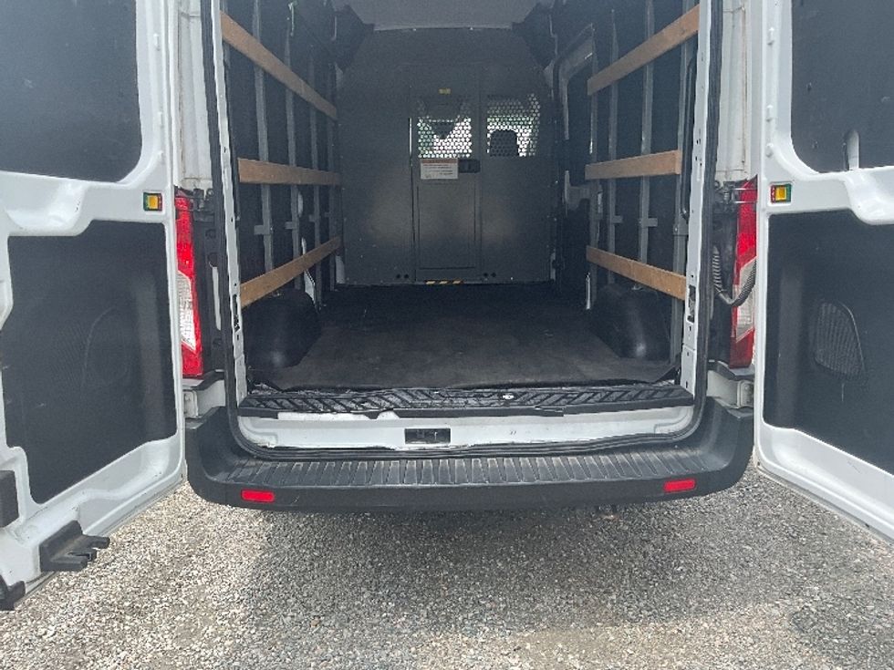 Cargo Van (Panel Van)-Light and Medium Duty Trucks-Ford-2021-Transit 250-Prince George-VA-62,624\n\t\tmiles-$ 37,250 - Image 10