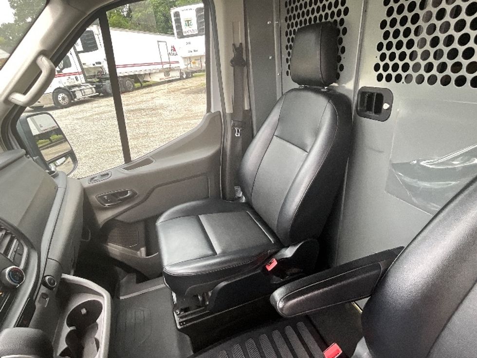 Cargo Van (Panel Van)-Light and Medium Duty Trucks-Ford-2021-Transit 250-Prince George-VA-62,624\n\t\tmiles-$ 37,250 - Image 19