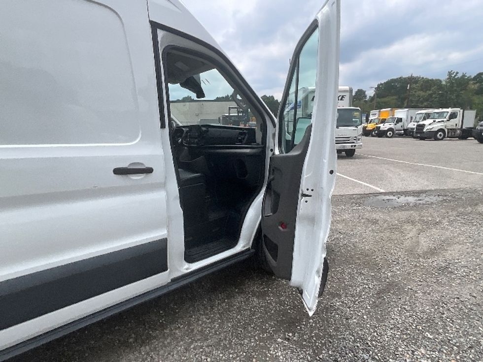 Cargo Van (Panel Van)-Light and Medium Duty Trucks-Ford-2021-Transit 250-Prince George-VA-62,624\n\t\tmiles-$ 37,250 - Image 20