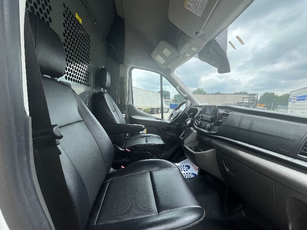 Cargo Van (Panel Van)-Light and Medium Duty Trucks-Ford-2021-Transit 250-Prince George-VA-62,624\n\t\tmiles-$ 37,250 - Image 22