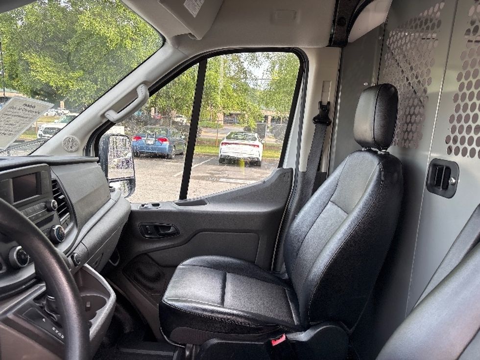 Cargo Van (Panel Van)-Light and Medium Duty Trucks-Ford-2021-Transit 250-Prince George-VA-65,369\n\t\tmiles-$ 43,000 - Image 19