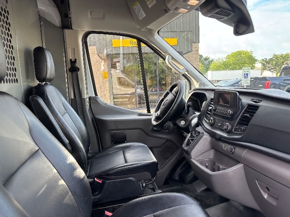 Cargo Van (Panel Van)-Light and Medium Duty Trucks-Ford-2021-Transit 250-Prince George-VA-65,369\n\t\tmiles-$ 43,000 - Image 22