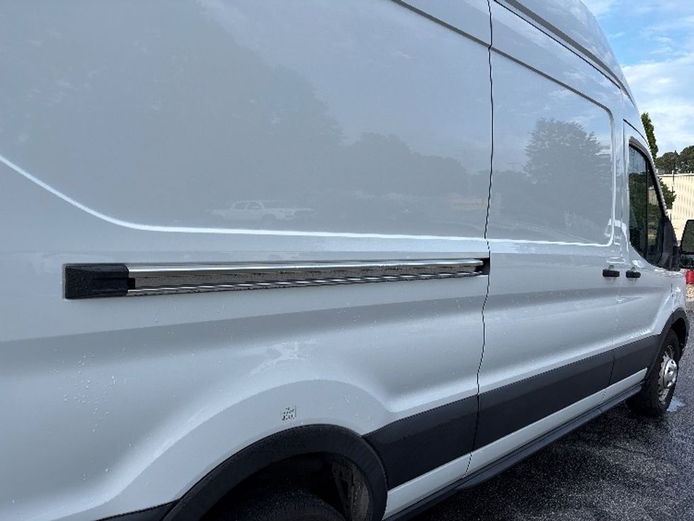 Cargo Van (Panel Van)-Light and Medium Duty Trucks-Ford-2021-Transit 250-Prince George-VA-65,369\n\t\tmiles-$ 43,000 - Image 27