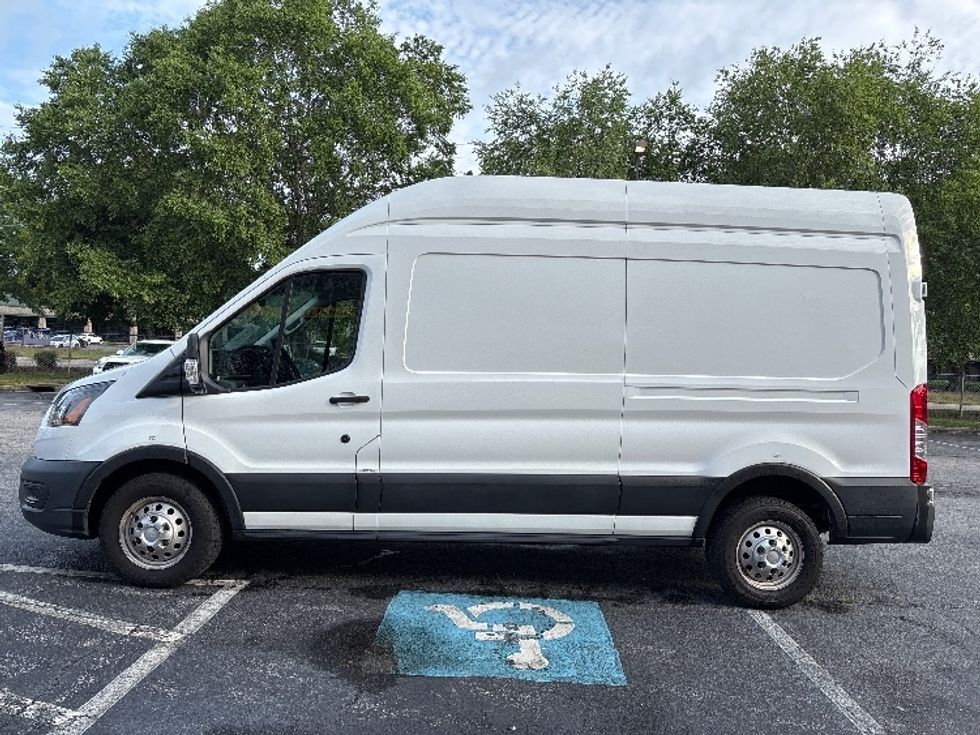 Cargo Van (Panel Van)-Light and Medium Duty Trucks-Ford-2021-Transit 250-Prince George-VA-65,369\n\t\tmiles-$ 43,000 - Image 4