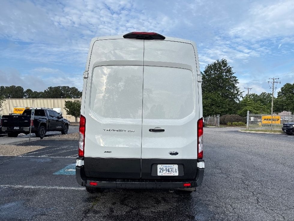 Cargo Van (Panel Van)-Light and Medium Duty Trucks-Ford-2021-Transit 250-Prince George-VA-65,369\n\t\tmiles-$ 43,000 - Image 7