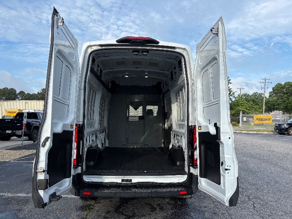 Cargo Van (Panel Van)-Light and Medium Duty Trucks-Ford-2021-Transit 250-Prince George-VA-65,369\n\t\tmiles-$ 43,000 - Image 8