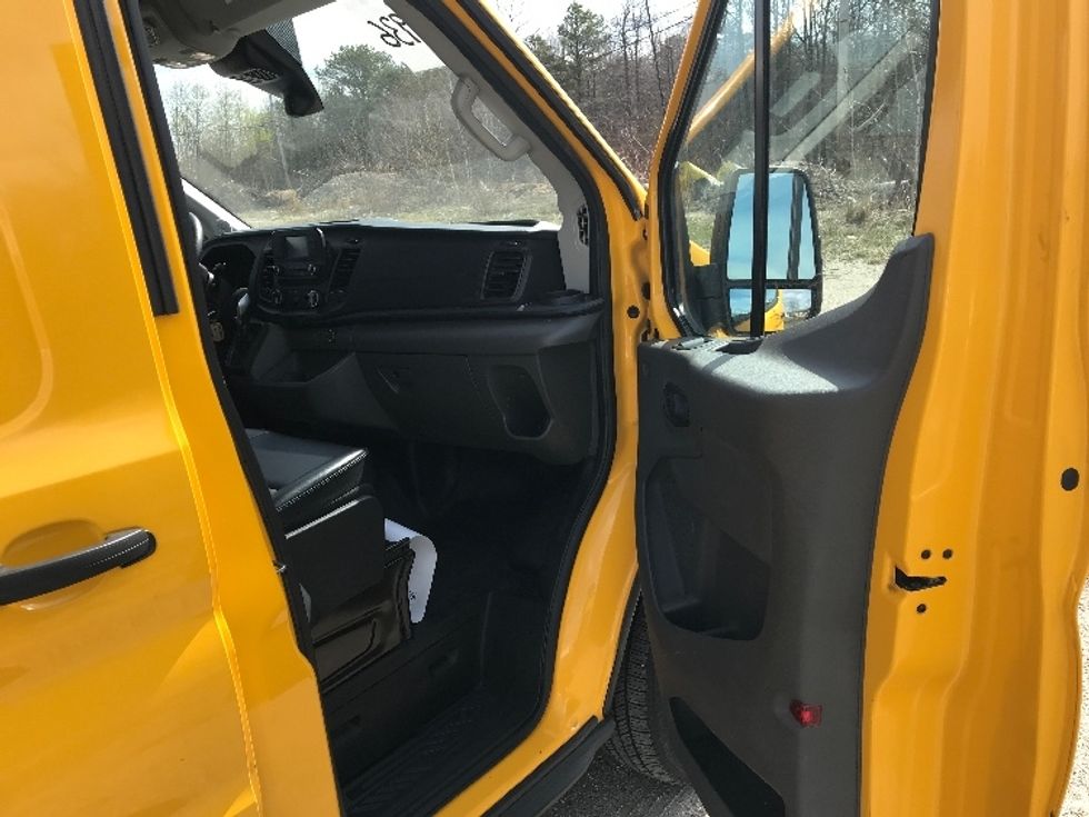 Cargo Van (Panel Van)-Light and Medium Duty Trucks-Ford-2021-Transit 250-Reading-PA-84,132\n\t\tmiles-$ 30,750 - Image 10