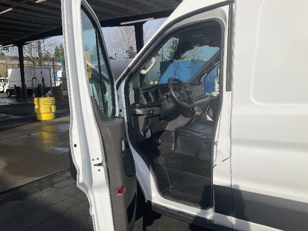 Cargo Van (Panel Van)-Light and Medium Duty Trucks-Ford-2021-Transit 250-Redmond-WA-79,844\n\t\tmiles-$ 35,750 - Image 15