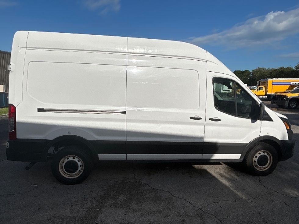Cargo Van (Panel Van)-Light and Medium Duty Trucks-Ford-2021-Transit 250-Riviera Beach-FL-42,679\n\t\tmiles-$ 37,500 - Image 14