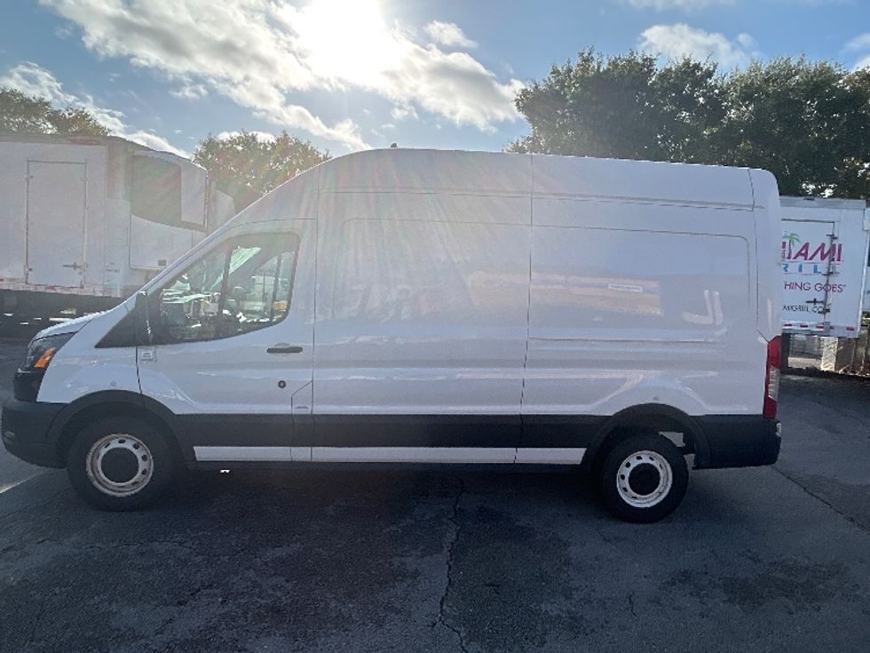 Cargo Van (Panel Van)-Light and Medium Duty Trucks-Ford-2021-Transit 250-Riviera Beach-FL-42,679\n\t\tmiles-$ 37,500 - Image 4