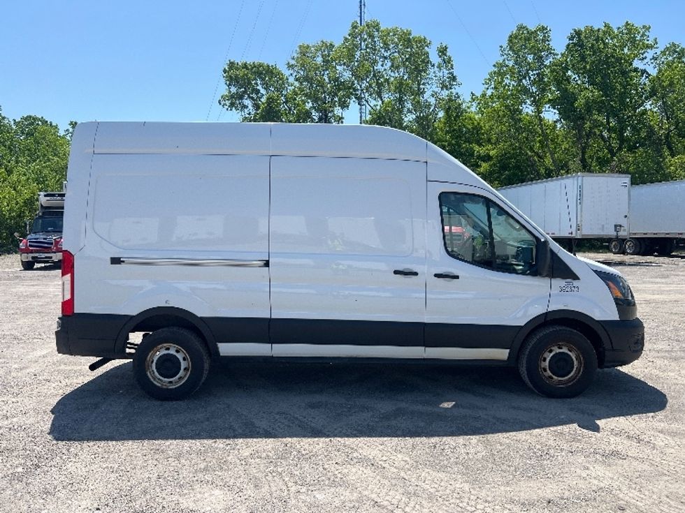 Cargo Van (Panel Van)-Light and Medium Duty Trucks-Ford-2021-Transit 250-Rochester-NY-101,750\n\t\tmiles-$ 33,250 - Image 15