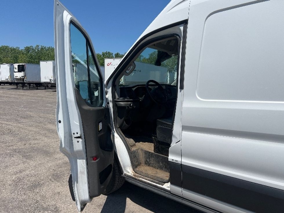 Cargo Van (Panel Van)-Light and Medium Duty Trucks-Ford-2021-Transit 250-Rochester-NY-101,750\n\t\tmiles-$ 33,250 - Image 16