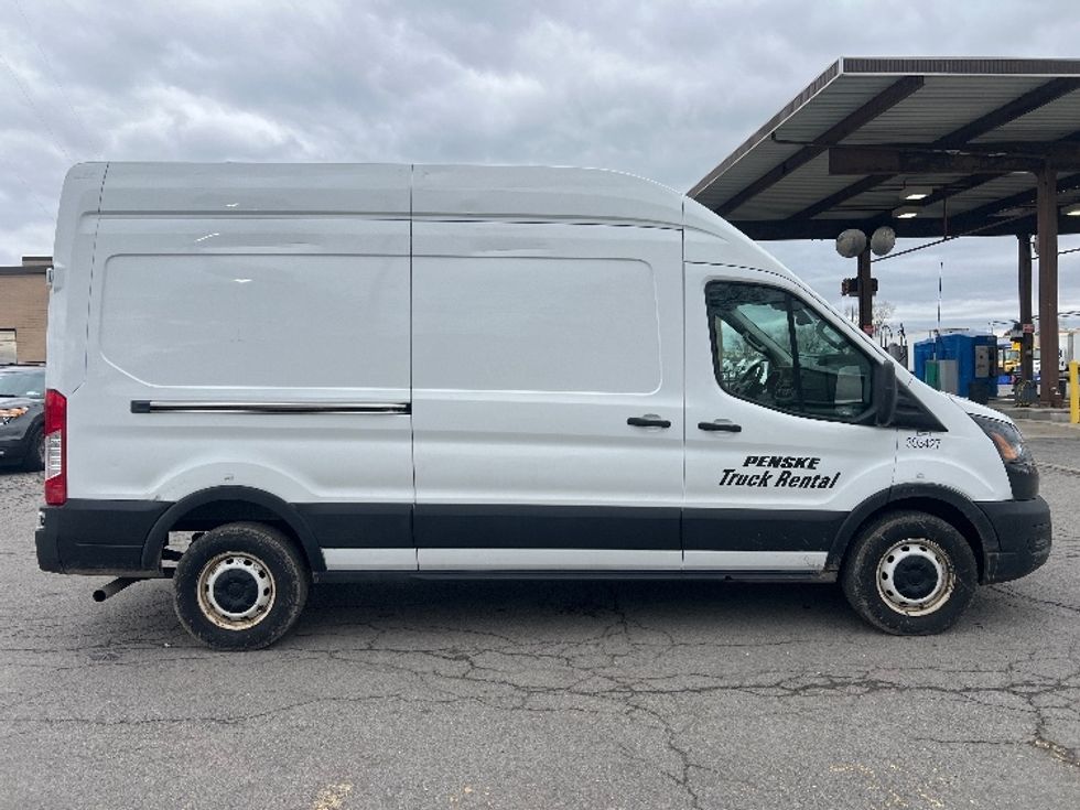 Cargo Van (Panel Van)-Light and Medium Duty Trucks-Ford-2021-Transit 250-Rochester-NY-104,242\n\t\tmiles-$ 32,000 - Image 15