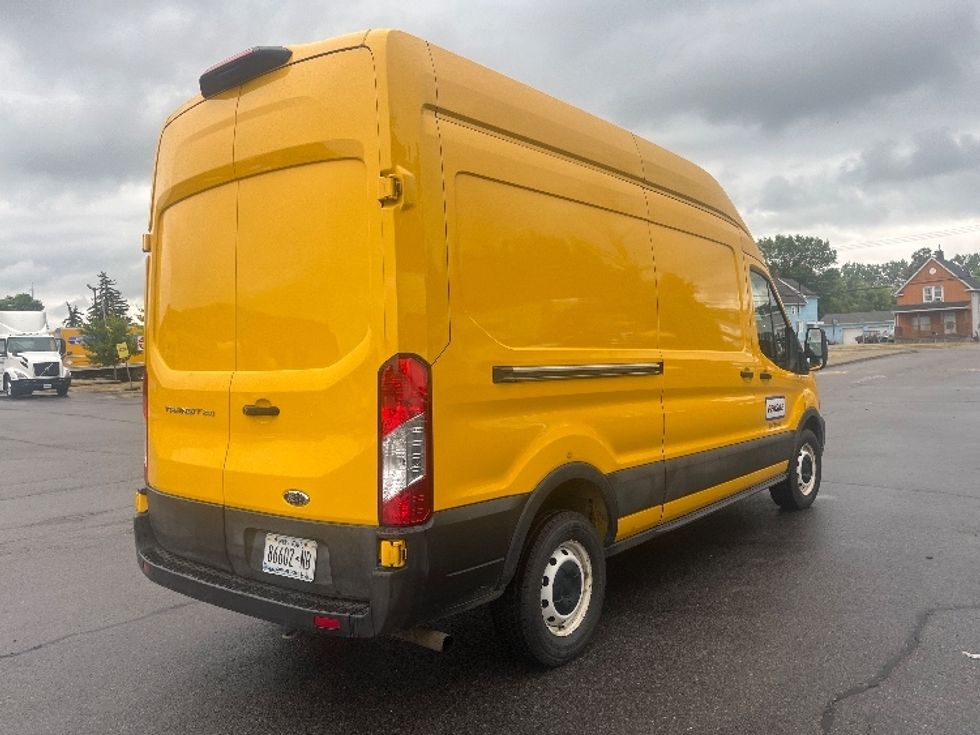 Cargo Van (Panel Van)-Light and Medium Duty Trucks-Ford-2021-Transit 250-Rochester-NY-109,701\n\t\tmiles-$ 26,750 - Image 12