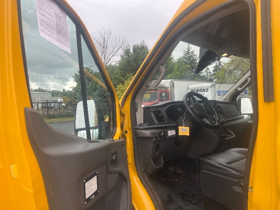 Cargo Van (Panel Van)-Light and Medium Duty Trucks-Ford-2021-Transit 250-Rochester-NY-109,701\n\t\tmiles-$ 26,750 - Image 15