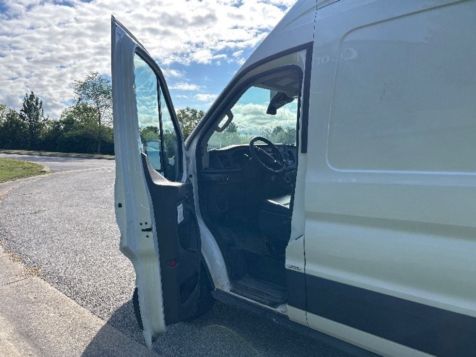 Cargo Van (Panel Van)-Light and Medium Duty Trucks-Ford-2021-Transit 250-Rochester-NY-60,515\n\t\tmiles-$ 34,750 - Image 16