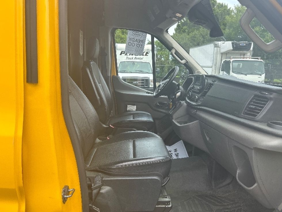 Cargo Van (Panel Van)-Light and Medium Duty Trucks-Ford-2021-Transit 250-Rochester-NY-73,971\n\t\tmiles-$ 30,250 - Image 22
