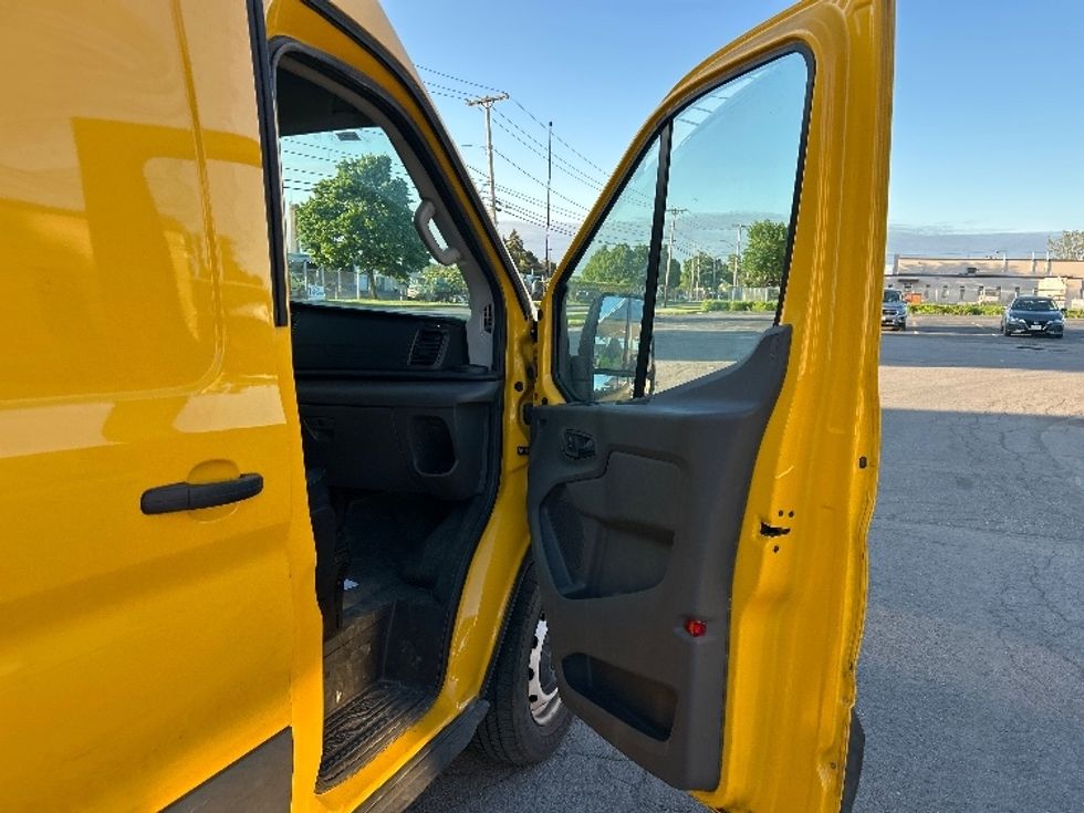 Cargo Van (Panel Van)-Light and Medium Duty Trucks-Ford-2021-Transit 250-Rochester-NY-86,087\n\t\tmiles-$ 29,250 - Image 16