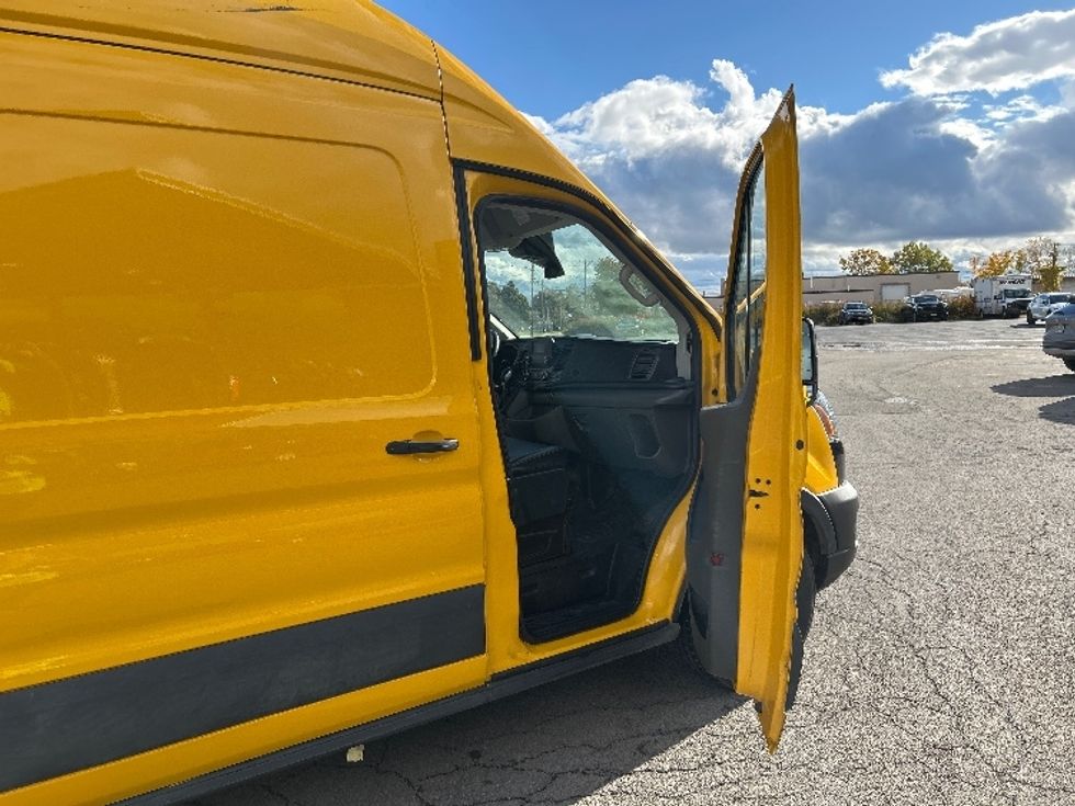 Cargo Van (Panel Van)-Light and Medium Duty Trucks-Ford-2021-Transit 250-Rochester-NY-89,899\n\t\tmiles-$ 30,750 - Image 20