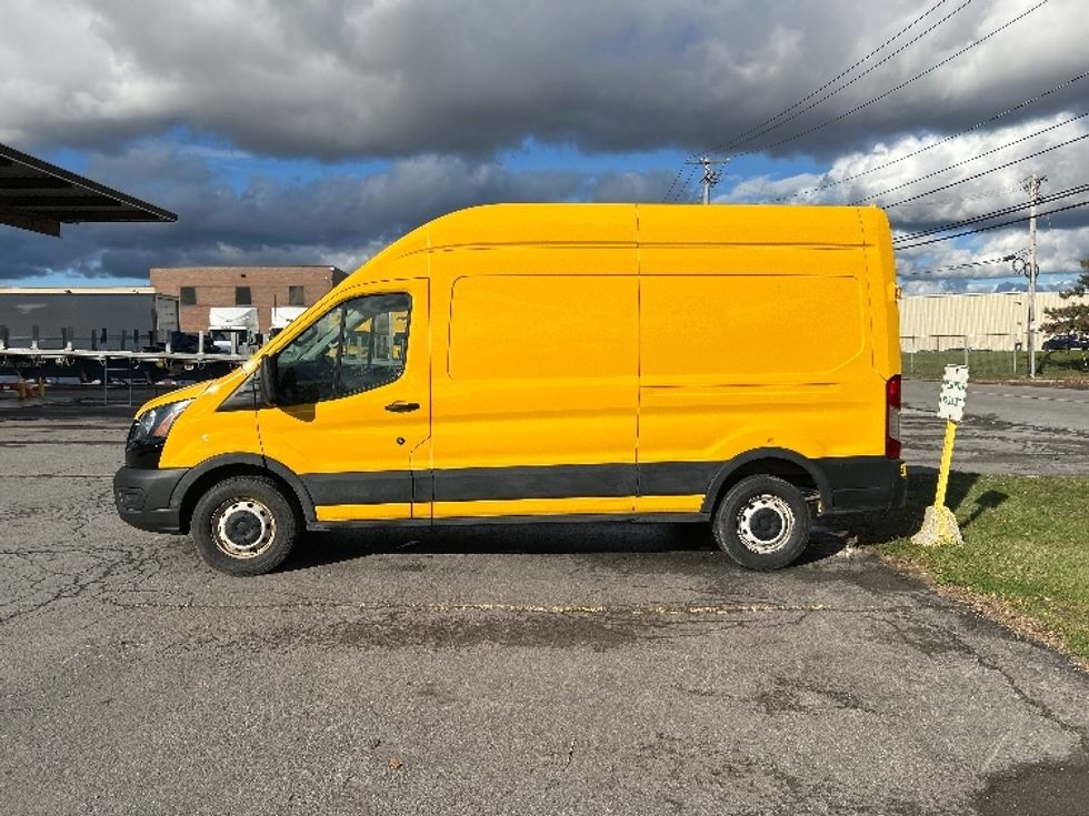 Cargo Van (Panel Van)-Light and Medium Duty Trucks-Ford-2021-Transit 250-Rochester-NY-89,899\n\t\tmiles-$ 30,750 - Image 4