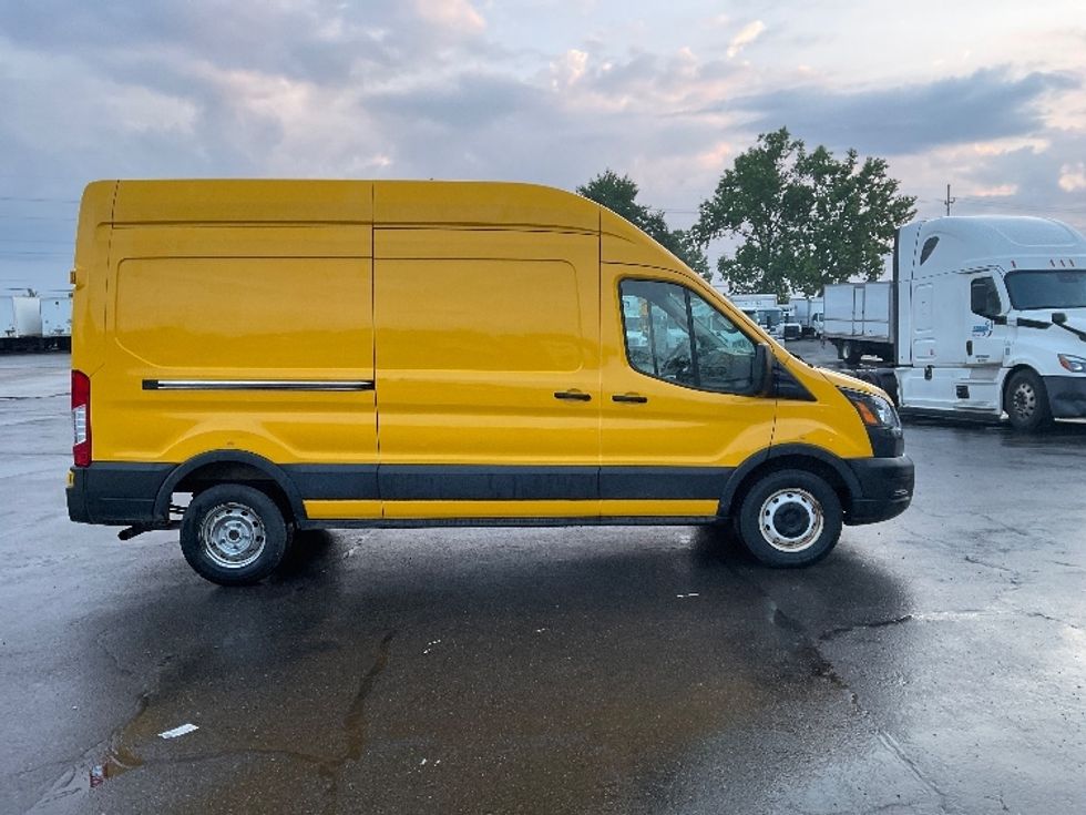 Cargo Van (Panel Van)-Light and Medium Duty Trucks-Ford-2021-Transit 250-Rochester-NY-97,920\n\t\tmiles-$ 28,250 - Image 15