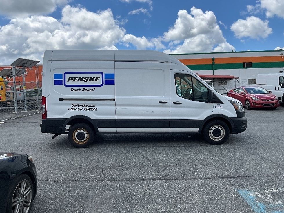 Cargo Van (Panel Van)-Light and Medium Duty Trucks-Ford-2021-Transit 250-Rockville-MD-72,235\n\t\tmiles-$ 36,500 - Image 14