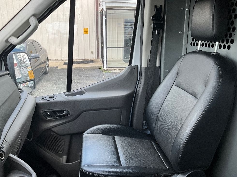 Cargo Van (Panel Van)-Light and Medium Duty Trucks-Ford-2021-Transit 250-Rockville-MD-72,235\n\t\tmiles-$ 36,500 - Image 18