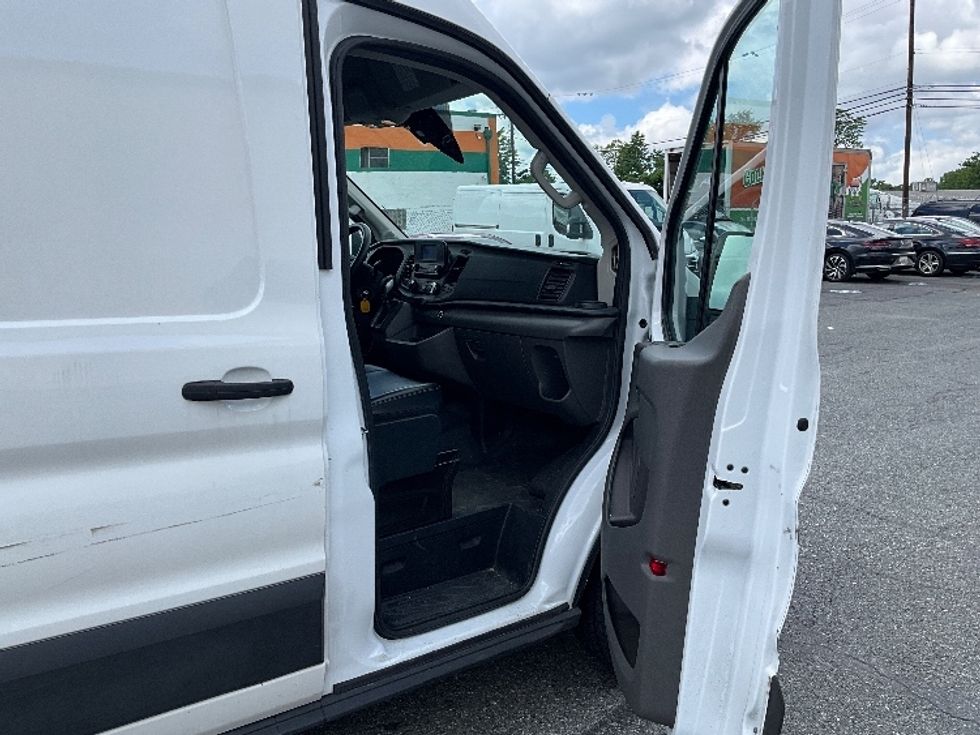 Cargo Van (Panel Van)-Light and Medium Duty Trucks-Ford-2021-Transit 250-Rockville-MD-72,235\n\t\tmiles-$ 36,500 - Image 19