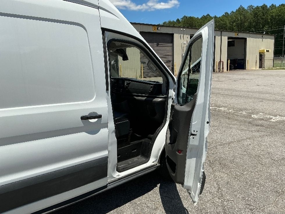 Cargo Van (Panel Van)-Light and Medium Duty Trucks-Ford-2021-Transit 250-Rocky Mount-NC-83,663\n\t\tmiles-$ 36,500 - Image 19