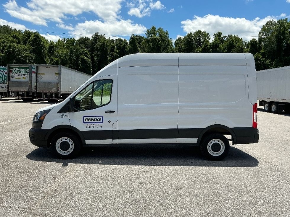 Cargo Van (Panel Van)-Light and Medium Duty Trucks-Ford-2021-Transit 250-Rocky Mount-NC-83,663\n\t\tmiles-$ 36,500 - Image 4