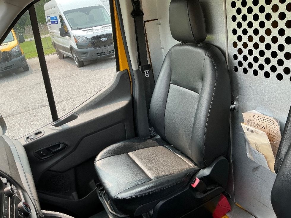 Cargo Van (Panel Van)-Light and Medium Duty Trucks-Ford-2021-Transit 250-Rocky Mount-NC-88,497\n\t\tmiles-$ 29,500 - Image 16