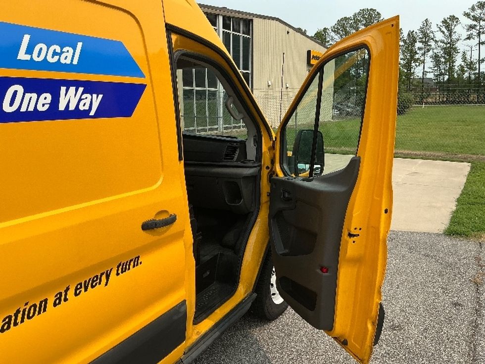 Cargo Van (Panel Van)-Light and Medium Duty Trucks-Ford-2021-Transit 250-Rocky Mount-NC-88,497\n\t\tmiles-$ 29,500 - Image 17