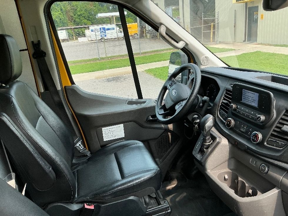 Cargo Van (Panel Van)-Light and Medium Duty Trucks-Ford-2021-Transit 250-Rocky Mount-NC-88,497\n\t\tmiles-$ 29,500 - Image 19
