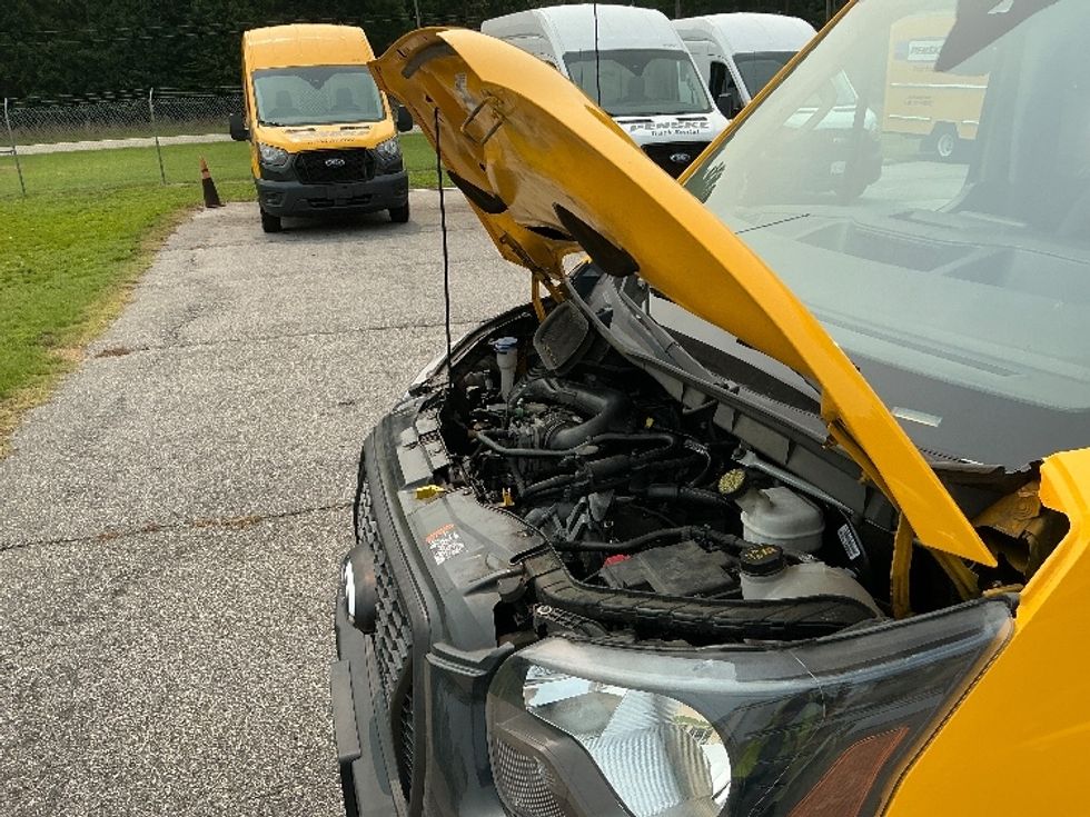 Cargo Van (Panel Van)-Light and Medium Duty Trucks-Ford-2021-Transit 250-Rocky Mount-NC-88,497\n\t\tmiles-$ 29,500 - Image 21