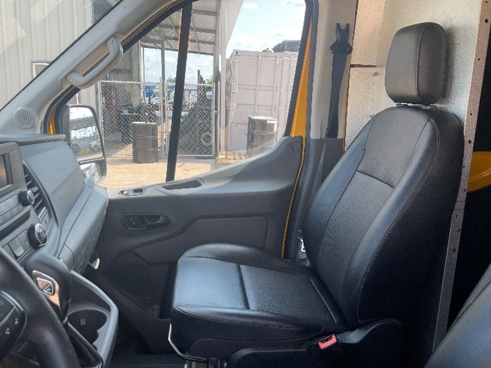 Cargo Van (Panel Van)-Light and Medium Duty Trucks-Ford-2021-Transit 250-Round Rock-TX-93,373\n\t\tmiles-$ 34,000 - Image 18